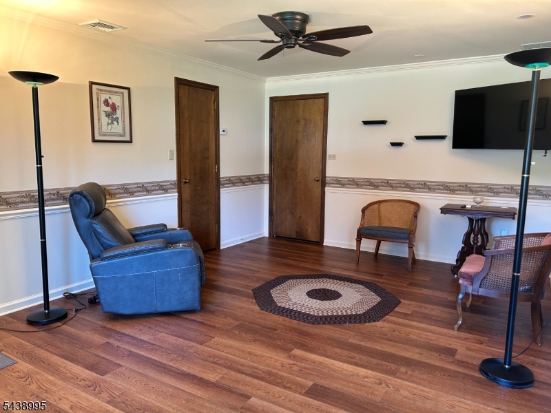 106 Liggett Blvd Property Photo 2