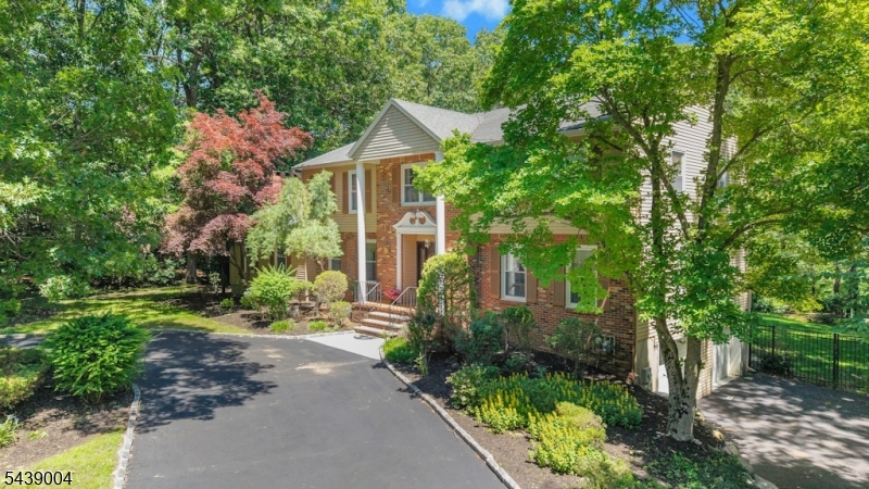 10 Moonshadow Ct Property Photo 6