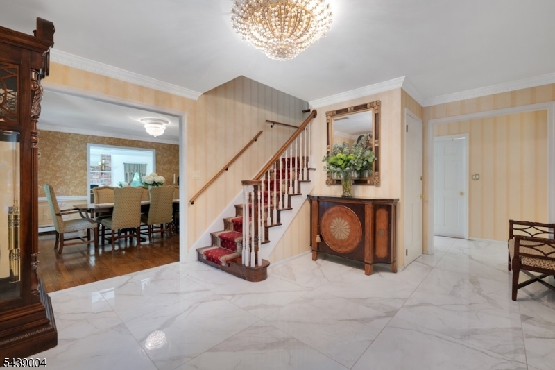 10 Moonshadow Ct Property Photo 8