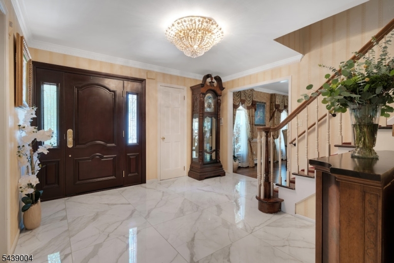 10 Moonshadow Ct Property Photo 9