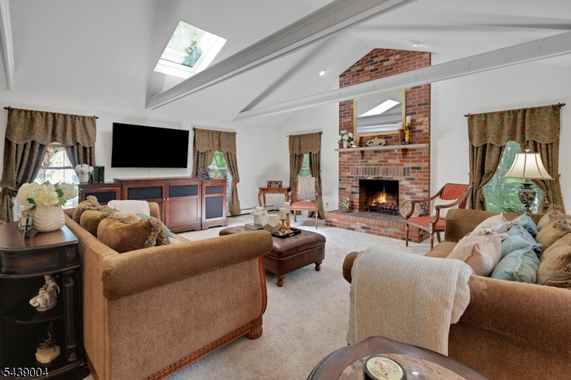 10 Moonshadow Ct Property Photo 11