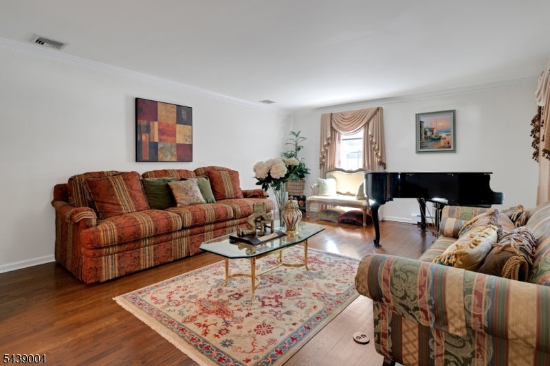 10 Moonshadow Ct Property Photo 22