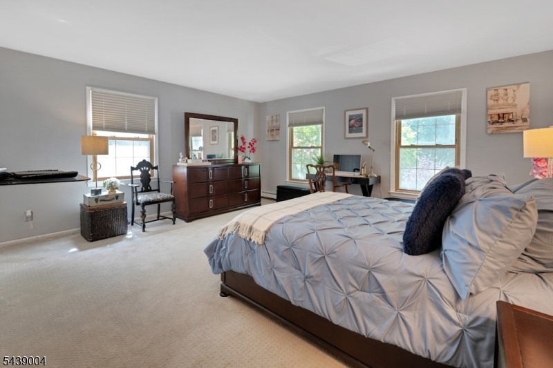 10 Moonshadow Ct Property Photo 32