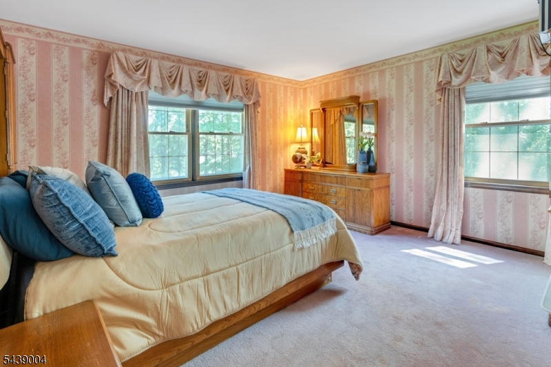 10 Moonshadow Ct Property Photo 34