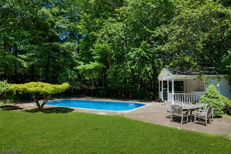 10 Moonshadow Ct Property Photo 43