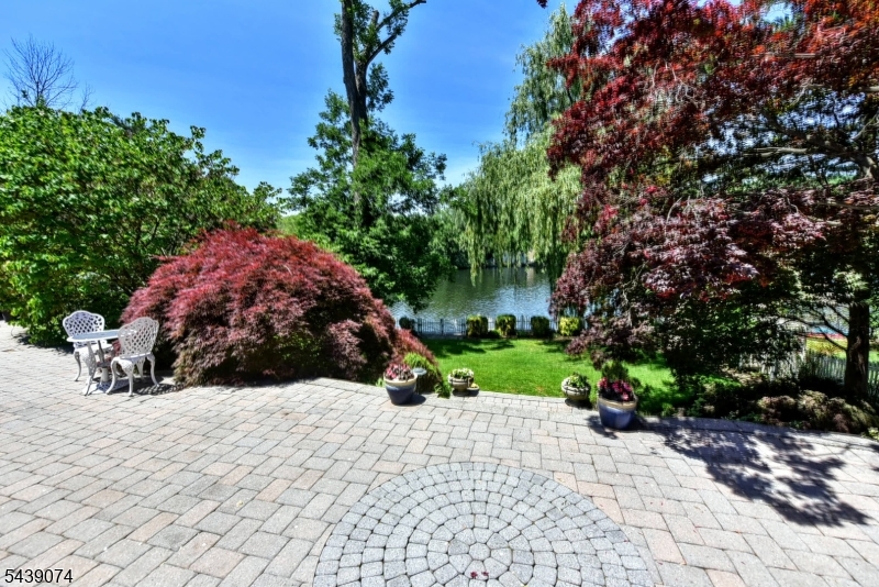 45 Lakeshore Dr Property Photo 38