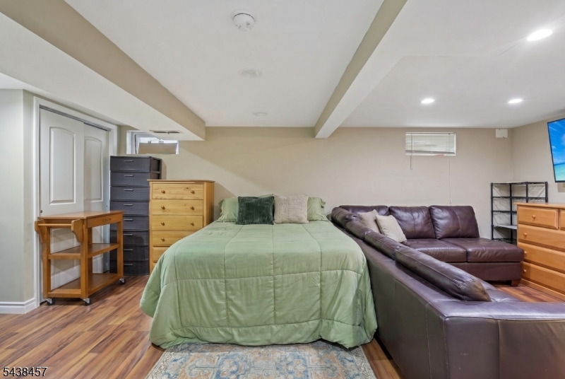 1 Franklin Pl Property Photo 16
