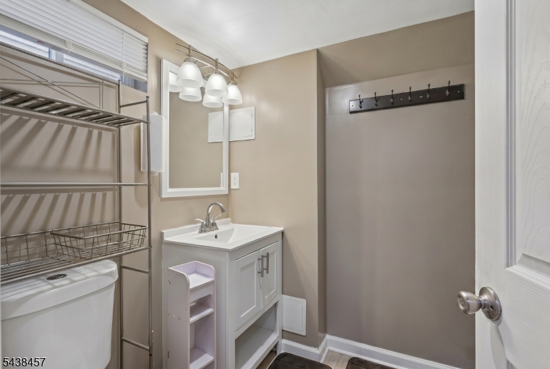 1 Franklin Pl Property Photo 18