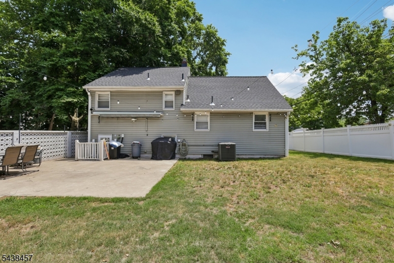 1 Franklin Pl Property Photo 20