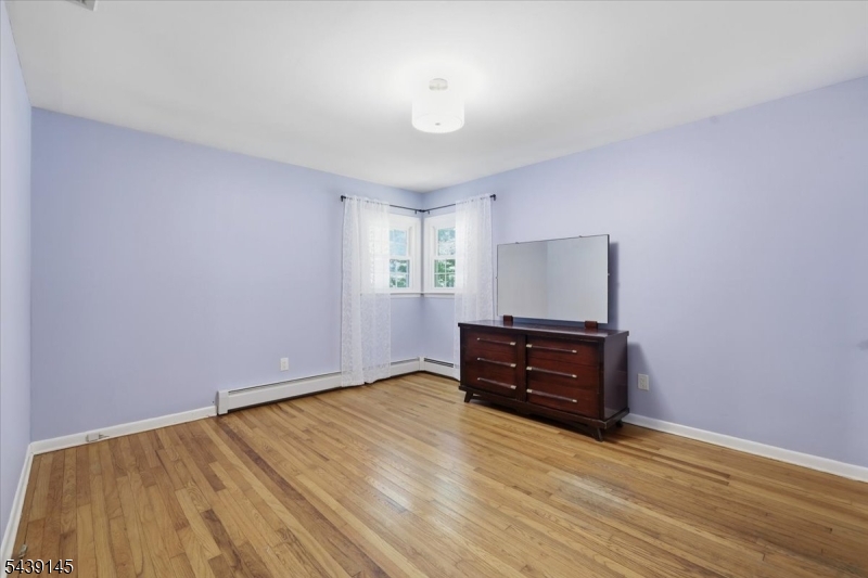 261 Eyland Ave Property Photo 11
