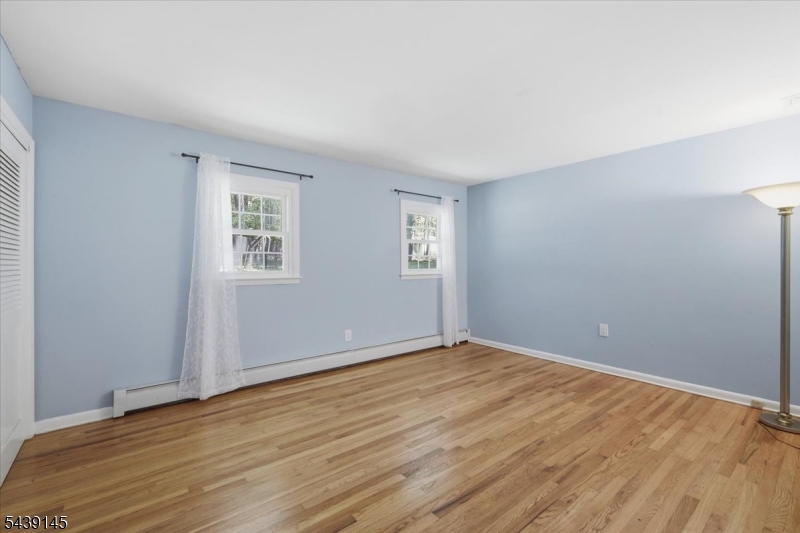 261 Eyland Ave Property Photo 15