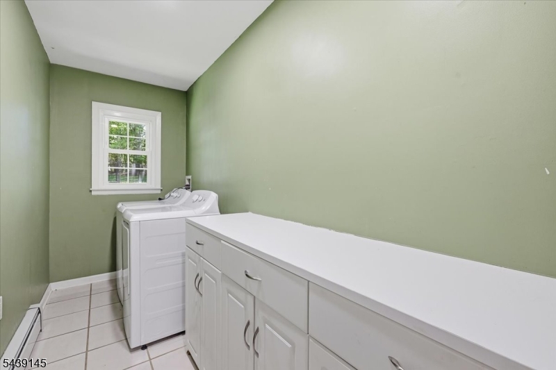 261 Eyland Ave Property Photo 21