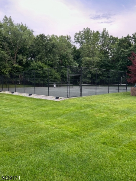 211 Yorktowne Ct Property Photo 22