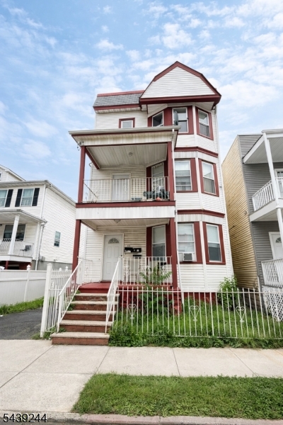 420 Jelliff Ave Property Photo 1