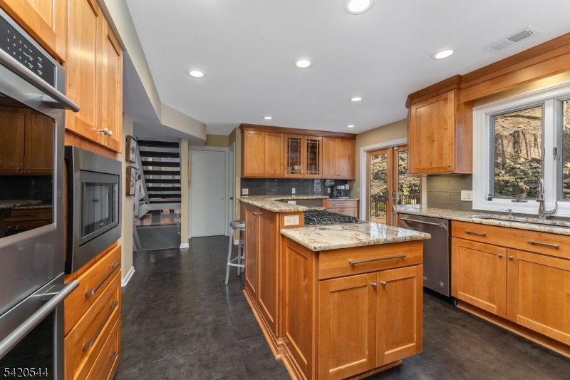 828 Star View Way Property Photo 4