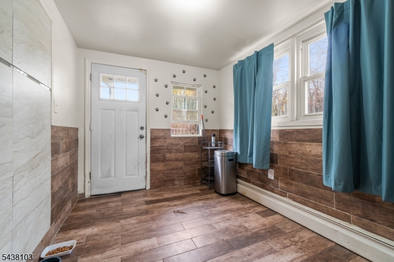 10 Bently Ln Property Photo 9