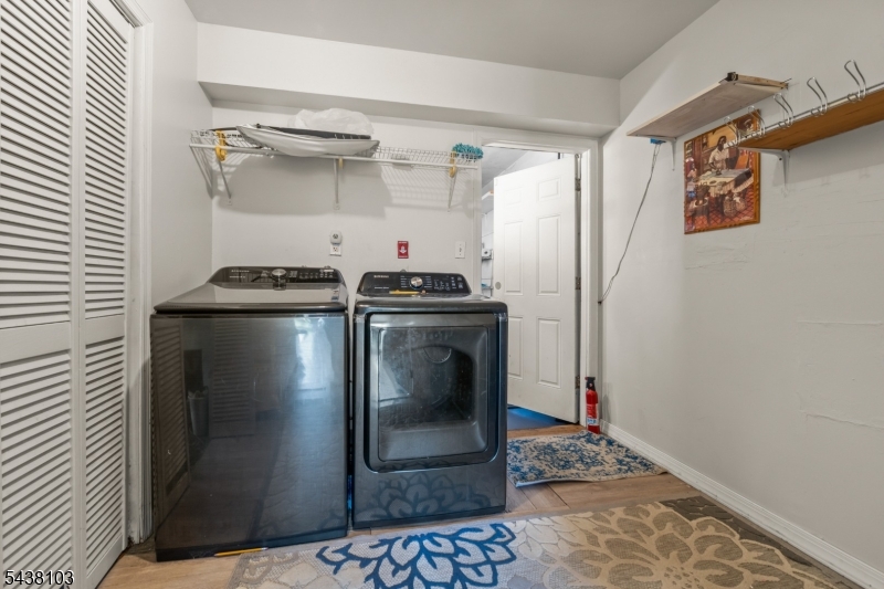 10 Bently Ln Property Photo 10