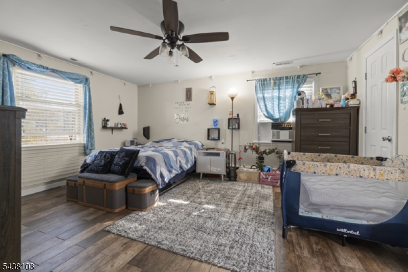 10 Bently Ln Property Photo 14