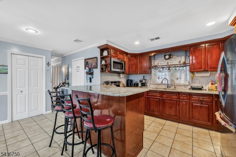 509 Ridge St Property Photo 8