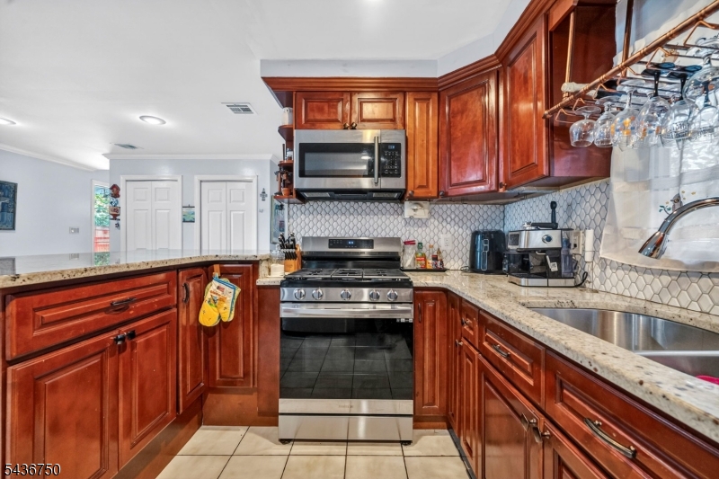 509 Ridge St Property Photo 11