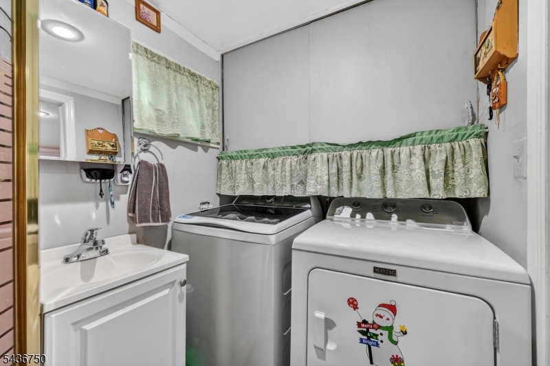 509 Ridge St Property Photo 17