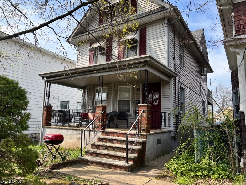66 Somerset St Property Photo 1