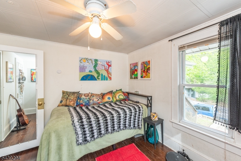 133 Woodside Ave Property Photo 12