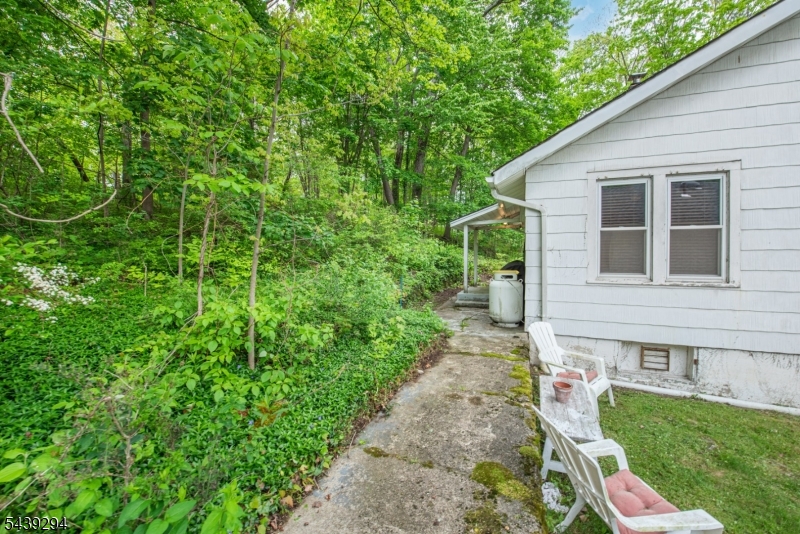 133 Woodside Ave Property Photo 21