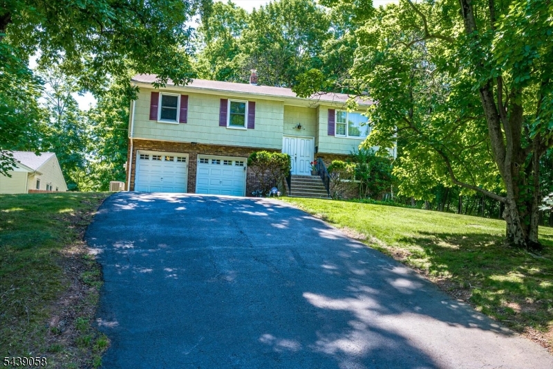 741 Belvidere Ave Property Photo 1