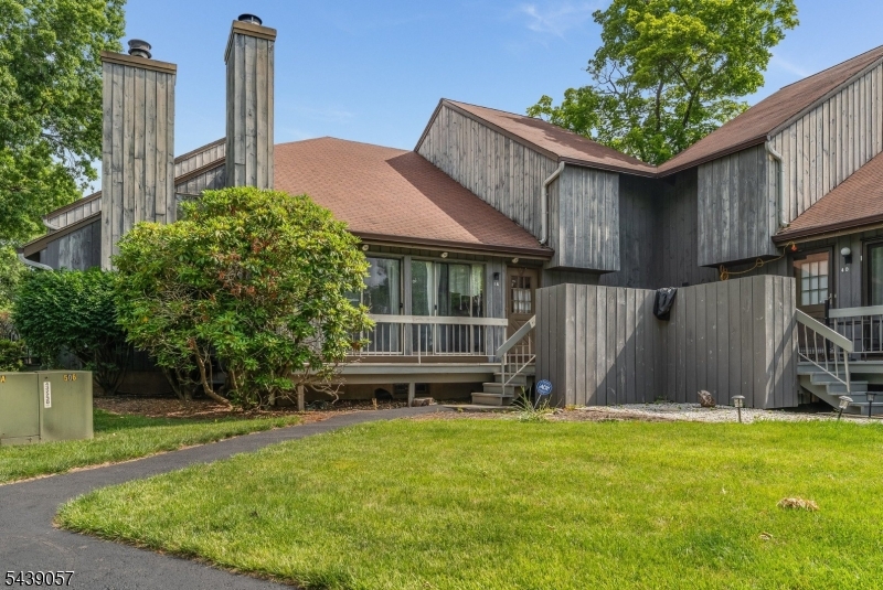 300 Gemini Dr 1a Property Photo 1