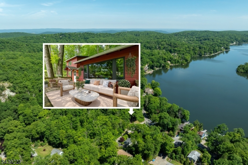 2079 Lakeside Dr Property Photo 1