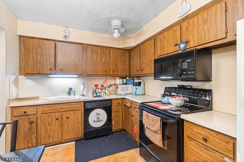 468 Liberty St, Unit 101 101 Property Photo 9