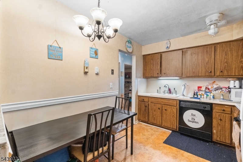 468 Liberty St, Unit 101 101 Property Photo 10
