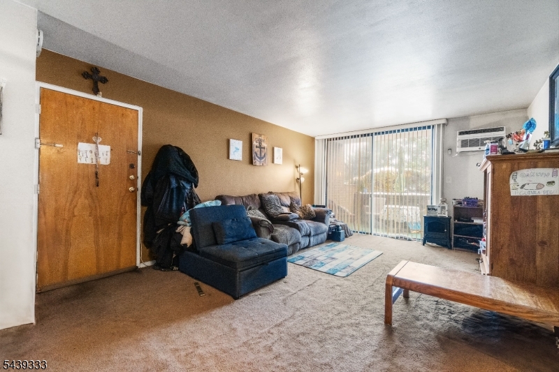 468 Liberty St, Unit 101 101 Property Photo 14
