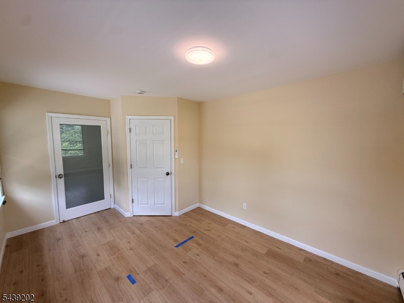 48 Ringwood Ave B Property Photo 11
