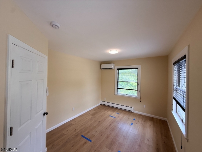48 Ringwood Ave B Property Photo 12