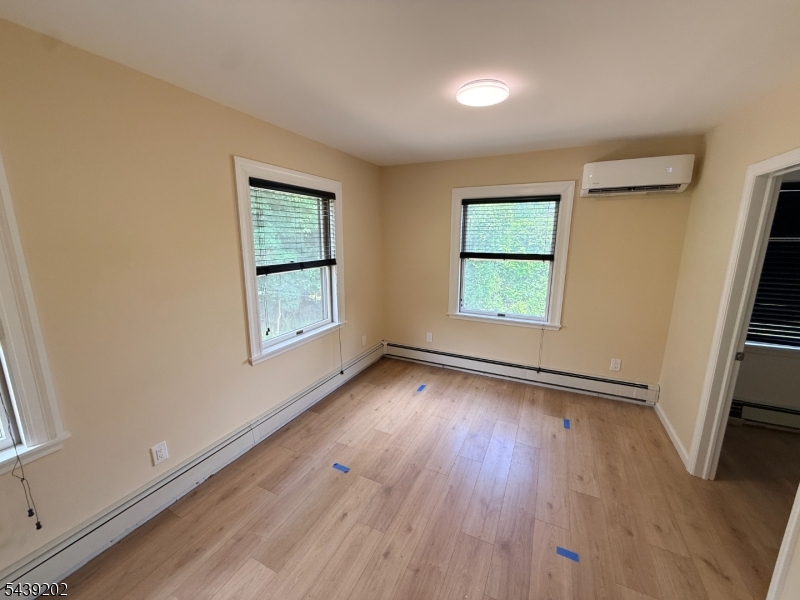 48 Ringwood Ave B Property Photo 16