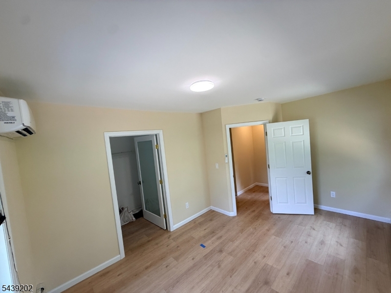 48 Ringwood Ave B Property Photo 17