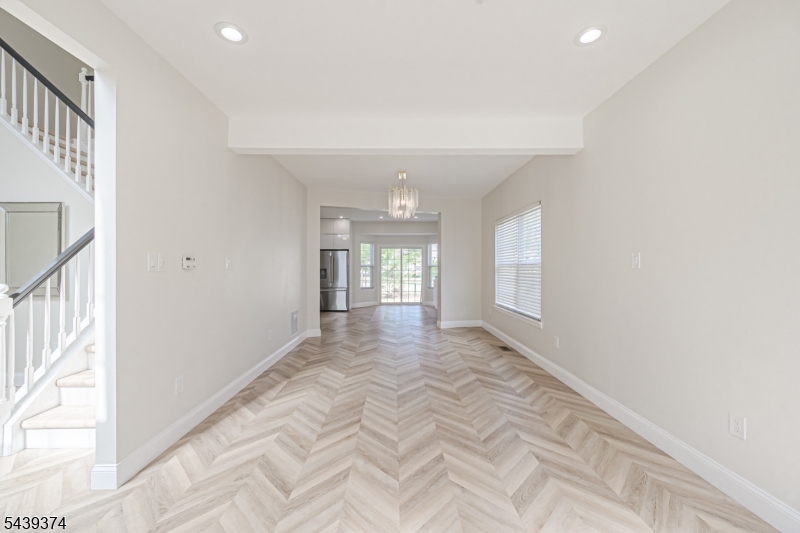 11 Chancellor Park Dr Property Photo 10