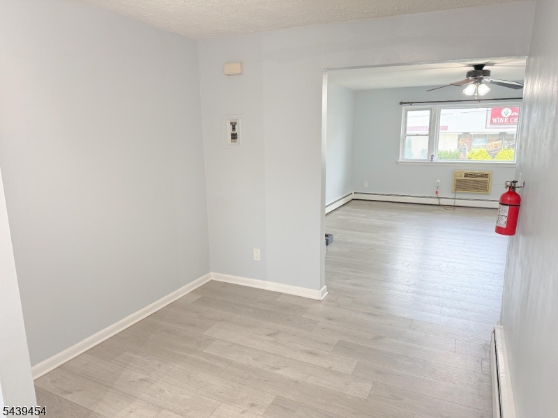 365 Bloomfield Ave 2b Property Photo 4