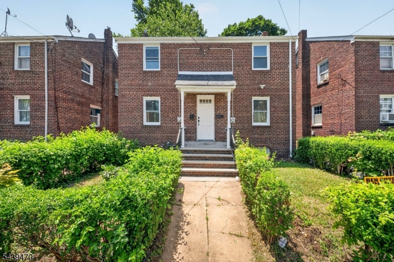 1378 Hamilton St Property Photo 1