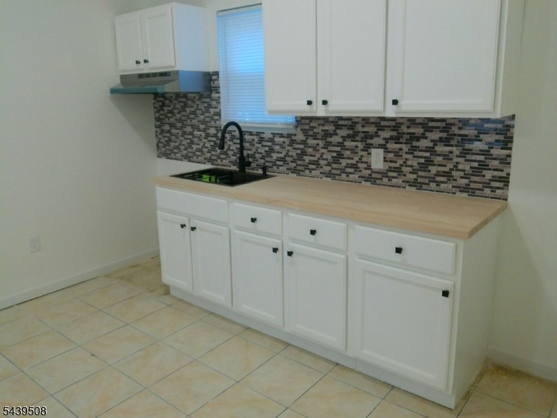 523 Franklin St Property Photo 7