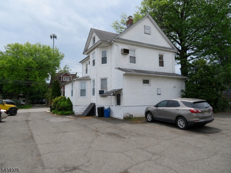 12 Bergen St Property Photo 2