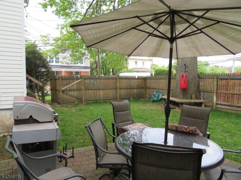 12 Bergen St Property Photo 6