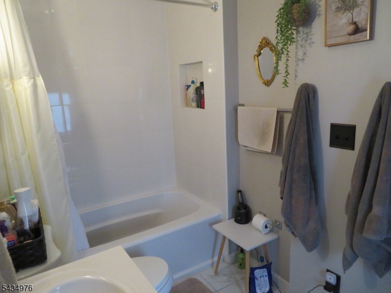 12 Bergen St Property Photo 9