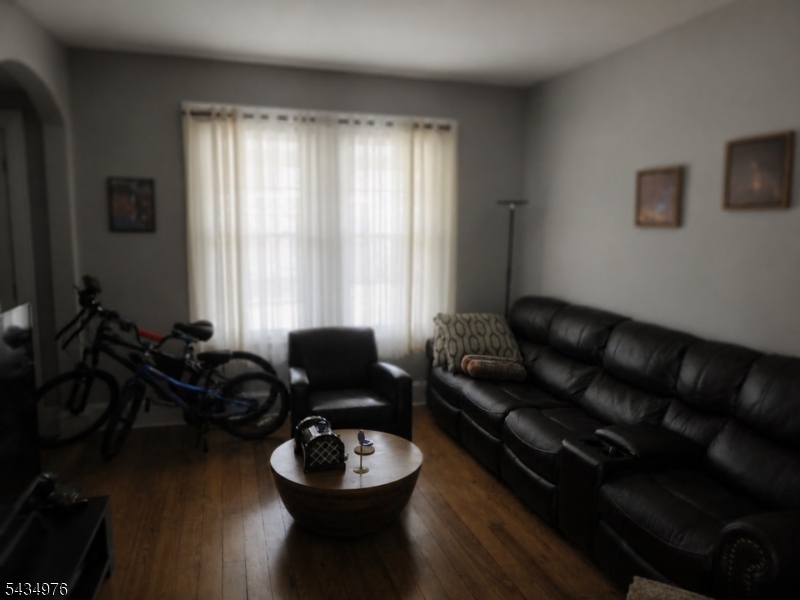 12 Bergen St Property Photo 13