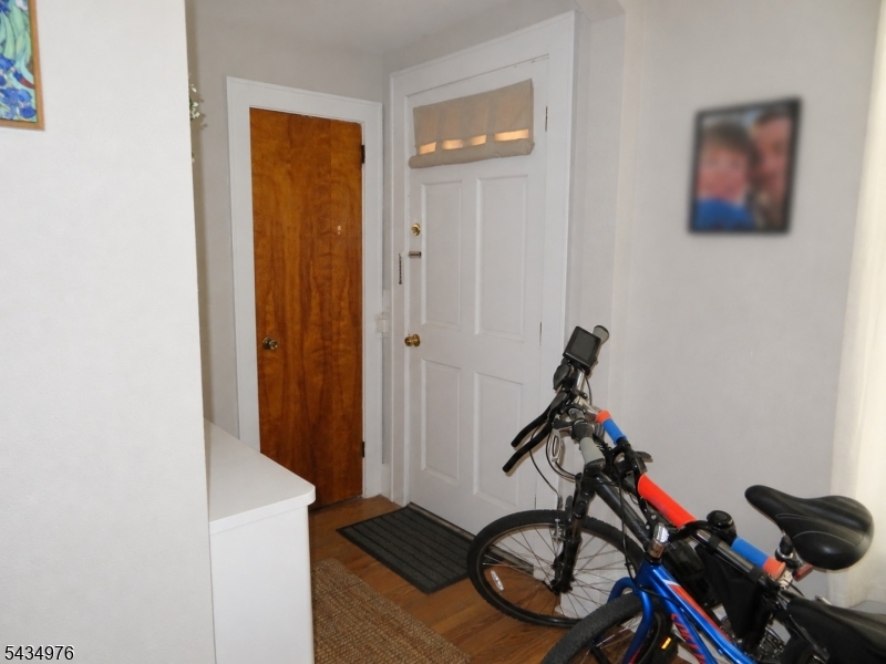 12 Bergen St Property Photo 17