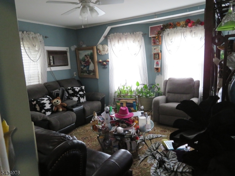 12 Bergen St Property Photo 23
