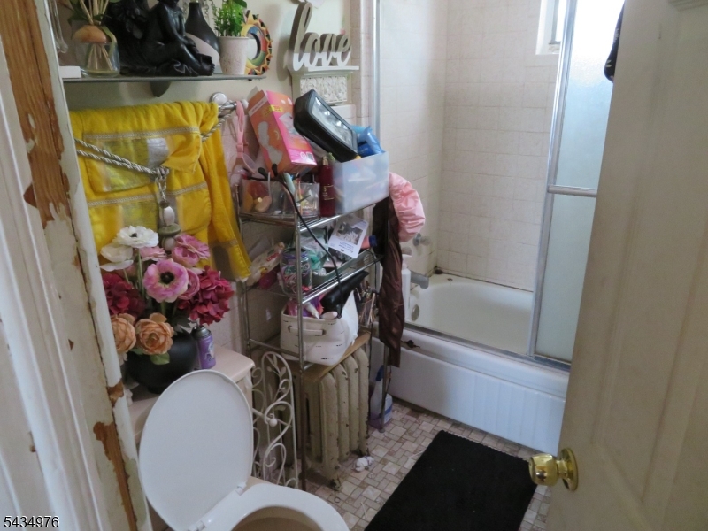 12 Bergen St Property Photo 25