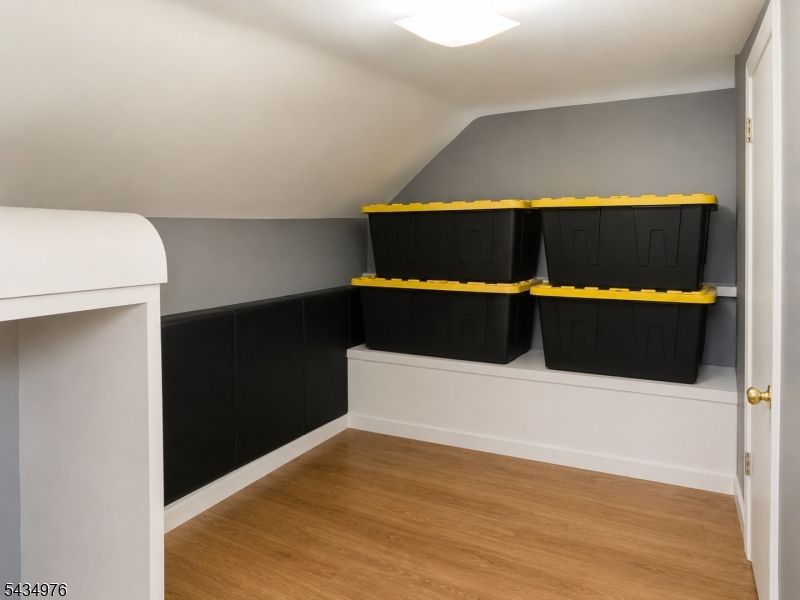 12 Bergen St Property Photo 29